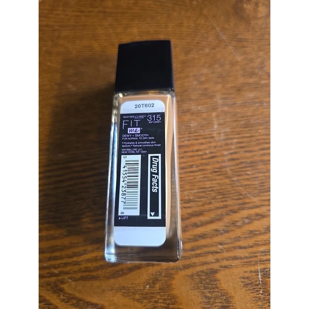 Maybelline Fit Me Dewy and Smooth Liquid Foundation SPF 18‎ 315 Soft Honey